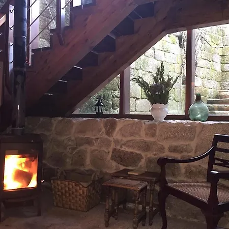 Monumento Castelo De ホテル Maceda