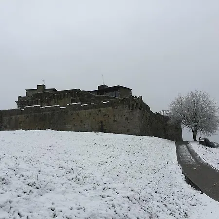 Monumento Castelo De 3*